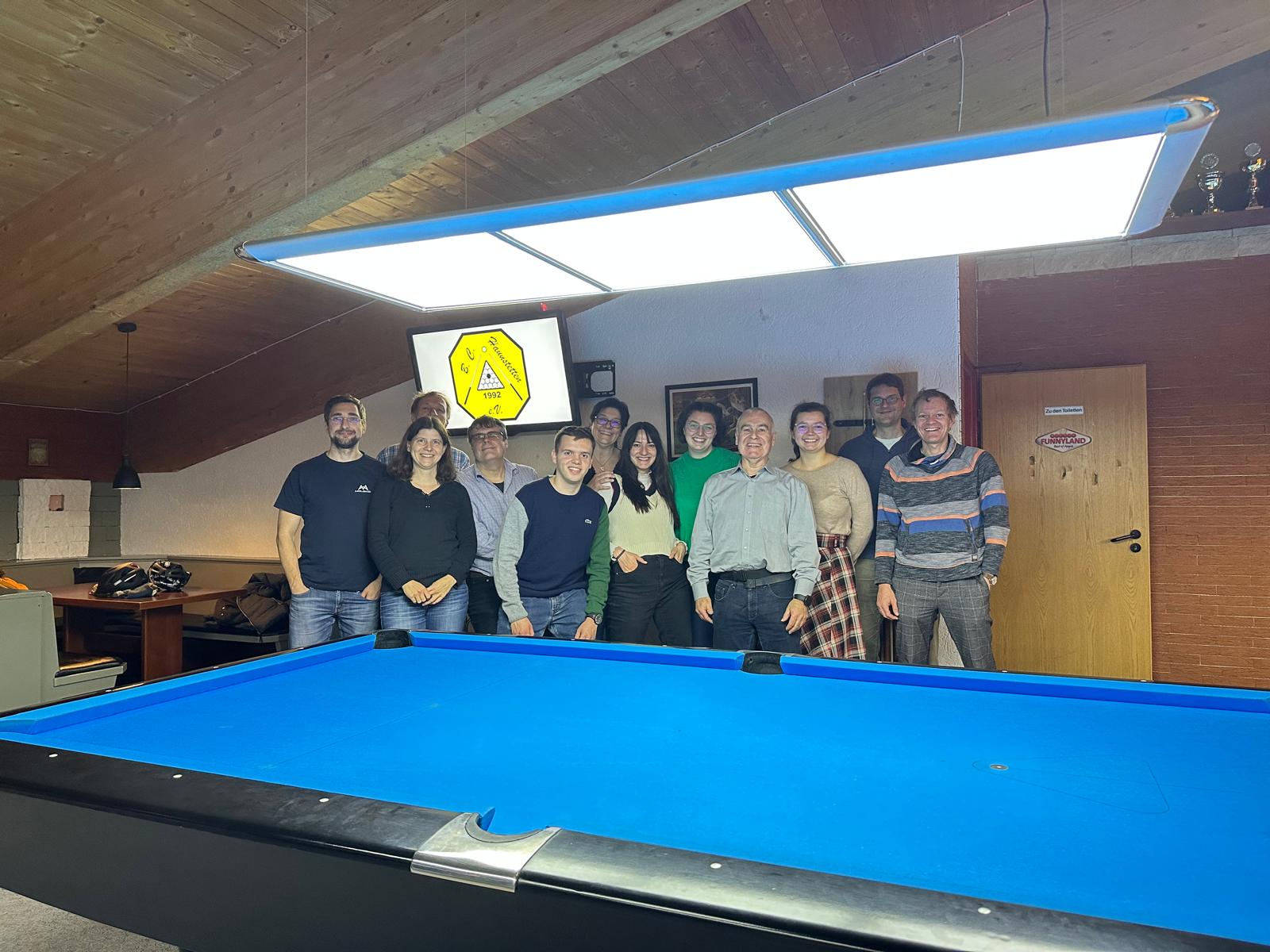 Gut gelaunte Karatekas - Auch außerhalb des Trainings ein unschlagbares Team